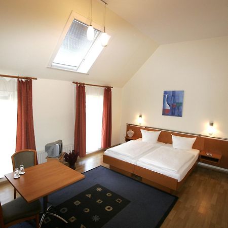Hotel Pension Arta Berlijn Buitenkant foto